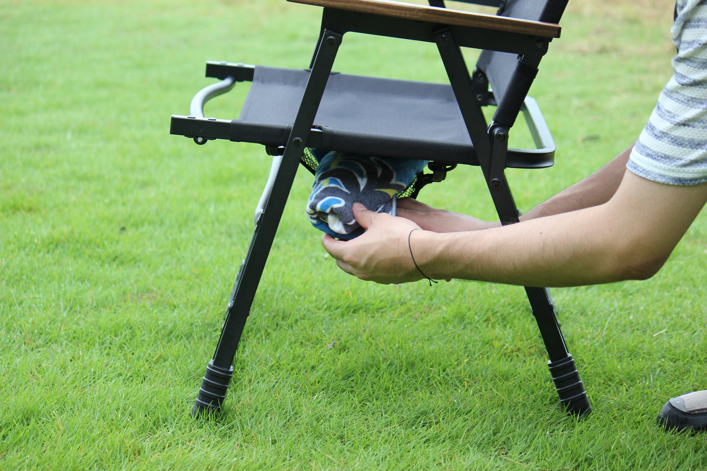 PICNICAR FOLDING CHAIR Ver.takibi ウォールナット HS-84