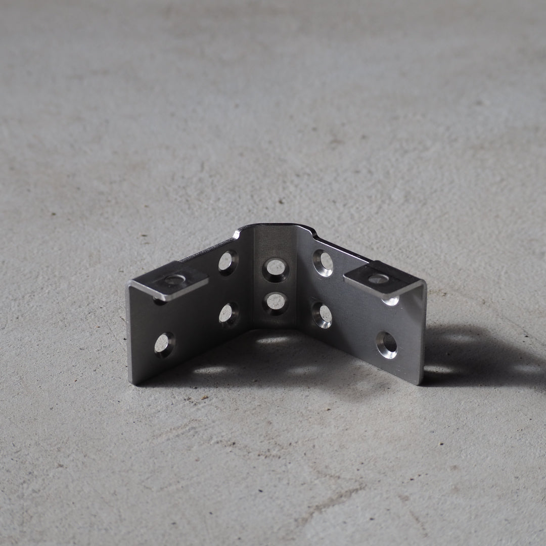 Connected by Metal -M01-