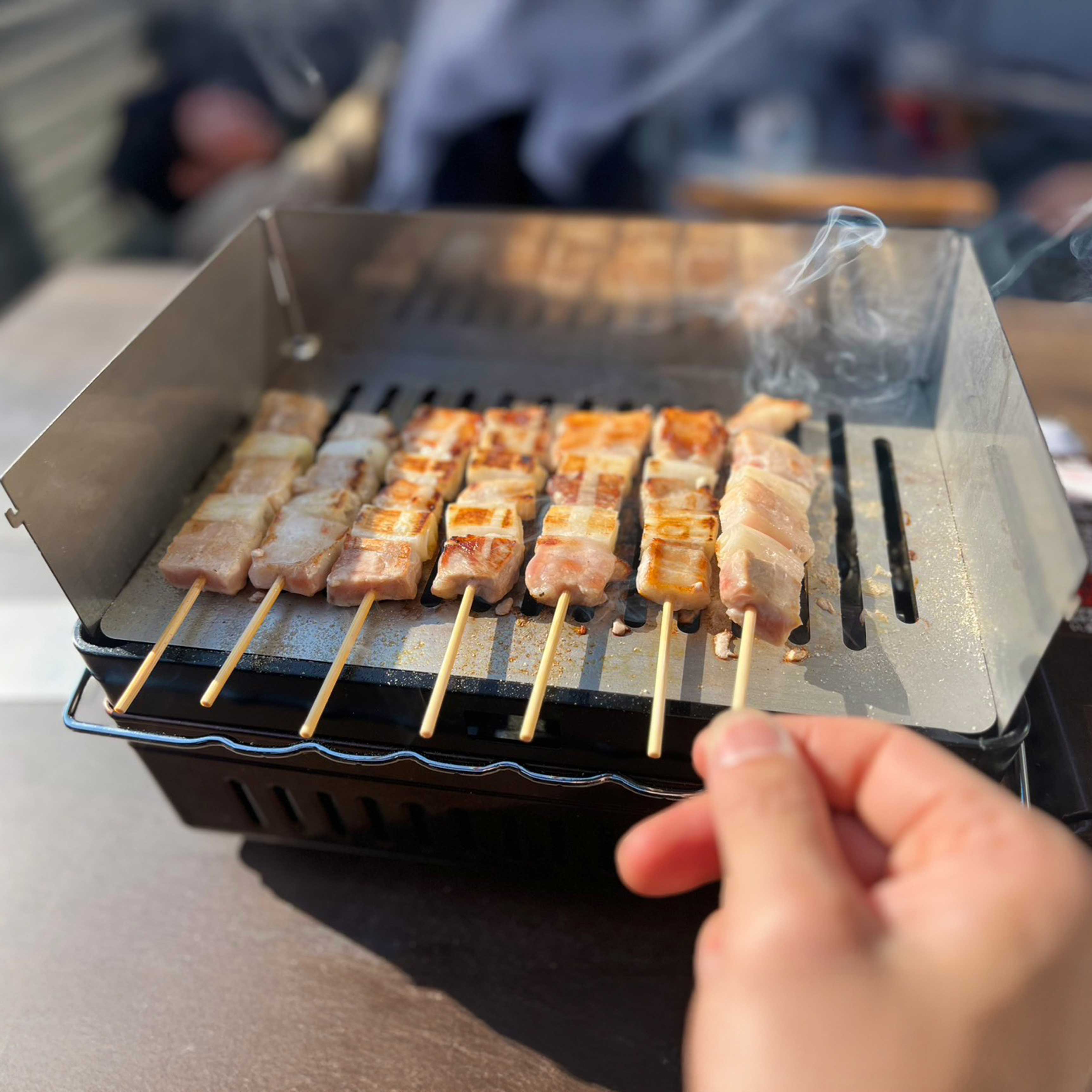 イワタニ 炙りや用油はね防止カバー ※あぶりや本体は付属しません トング付き 簡 Amazon | イワタニ 炙りや用油はね防止カバー ※あぶりや本体は付属しま